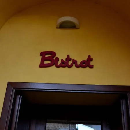 Alojamento de Acomodação e Pequeno-almoço Manouche Osteria