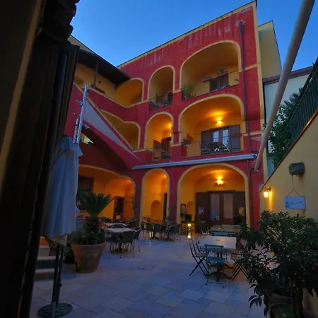Bed & Breakfast Manouche Osteria