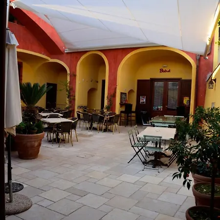 فندق مبيت وإفطار Manouche Osteria