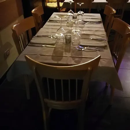 Manouche Osteria Oda ve Kahvaltı