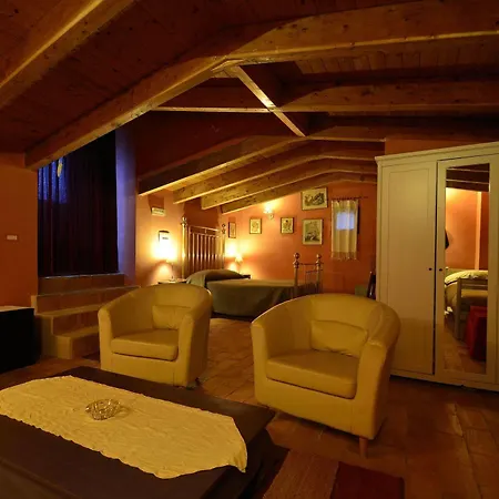 Bed & Breakfast Manouche Osteria